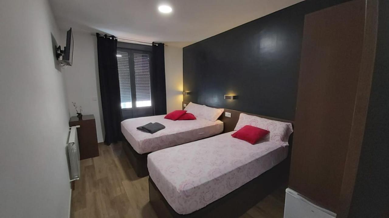 Triple Room Private Bathroom