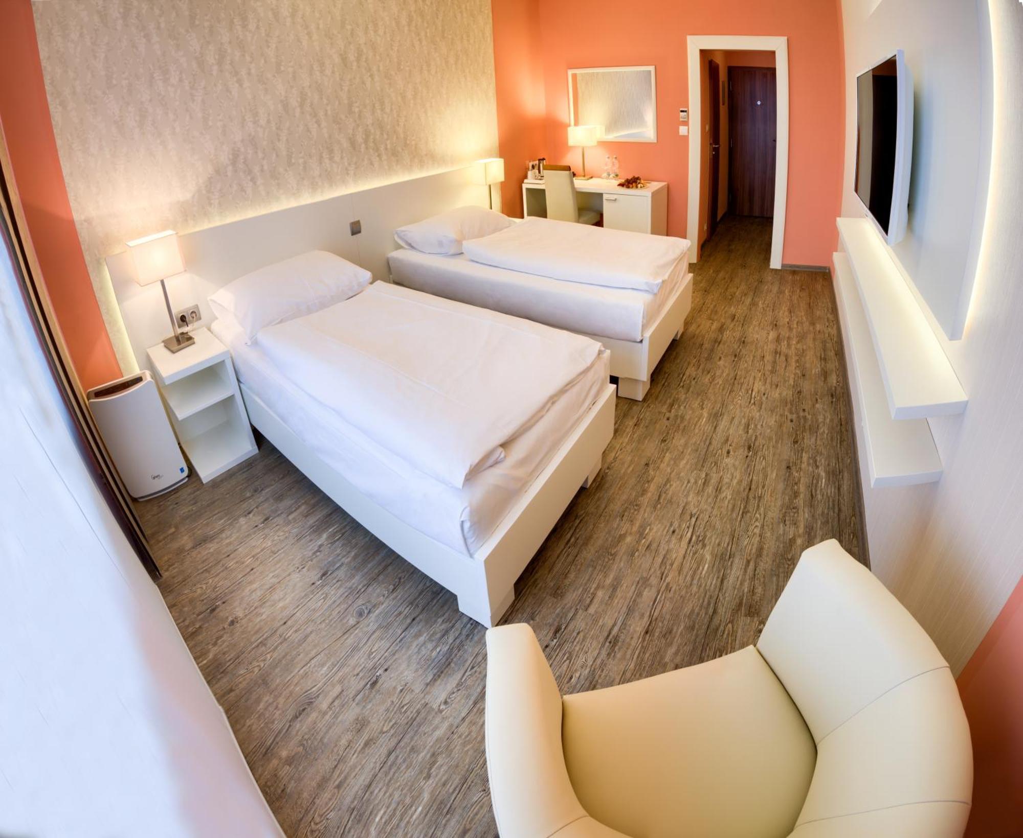 Anti-allergic Double or Twin Room Access to public Relax Centre