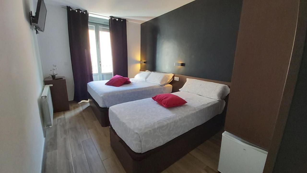 Triple Room Private Bathroom