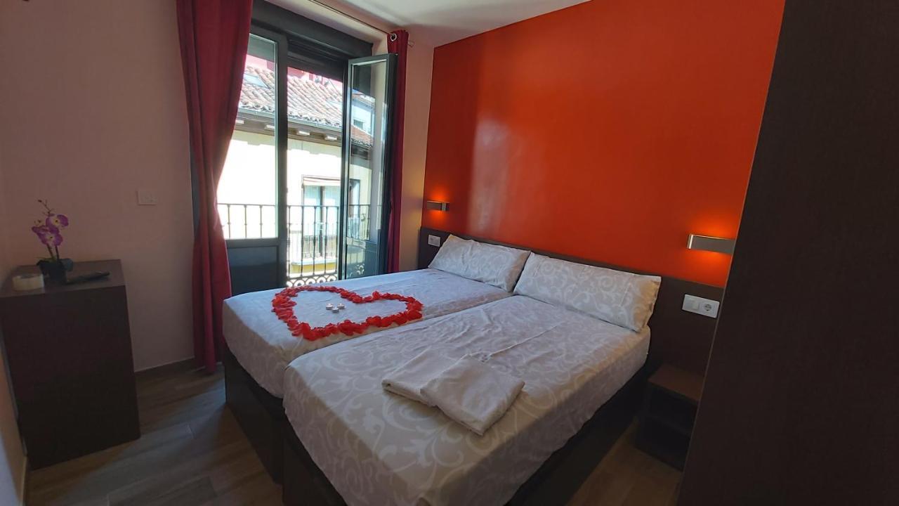 Double or Twin Room Private Bathroom