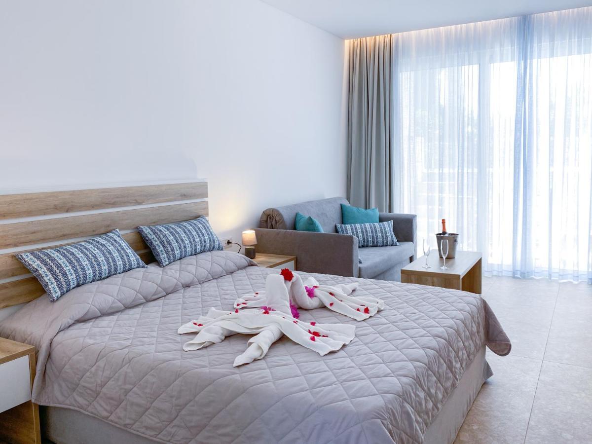 Junior Suite Sharing Pool
