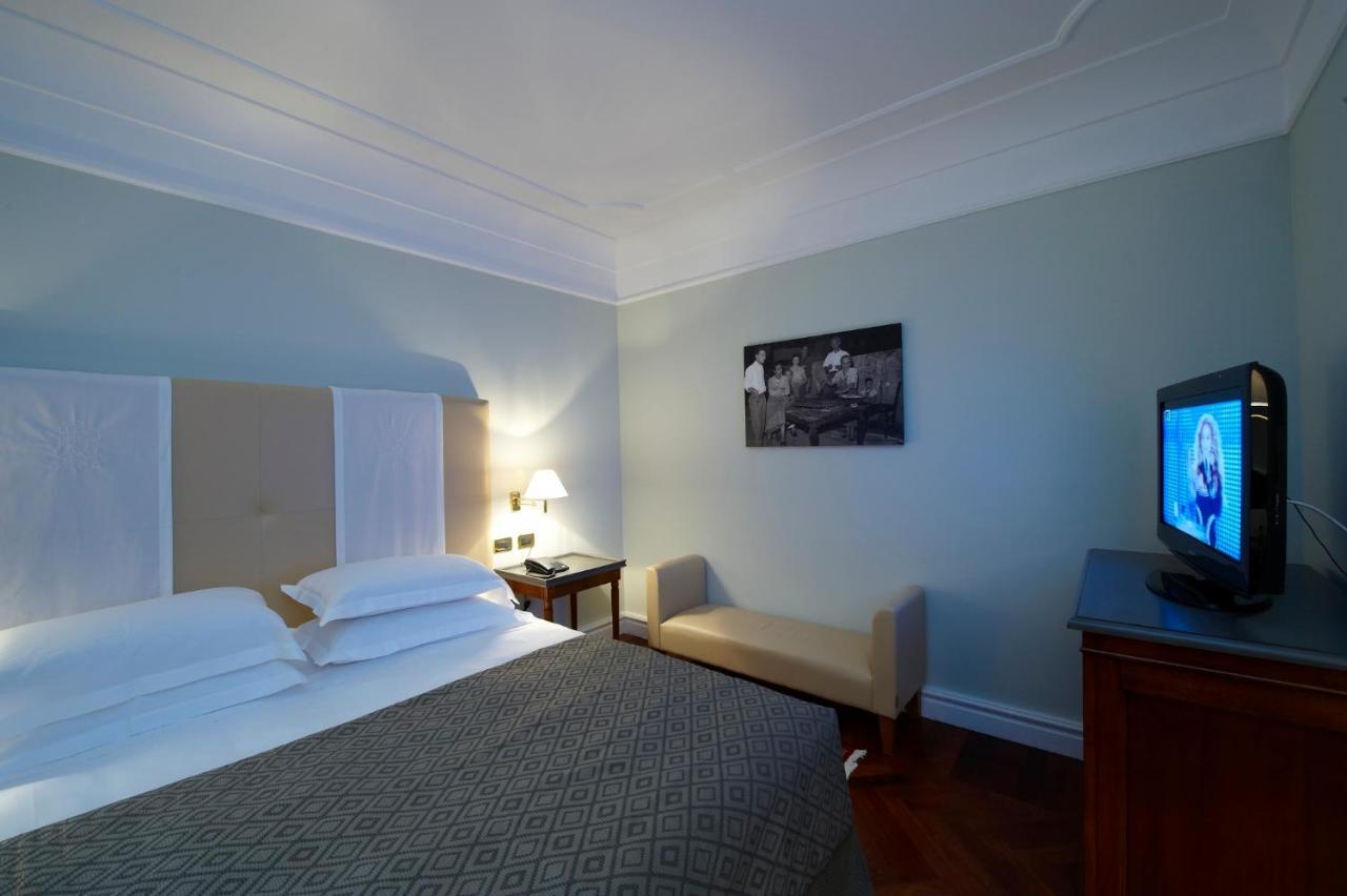 Executive Double or Twin Room,1066228459:JPEG