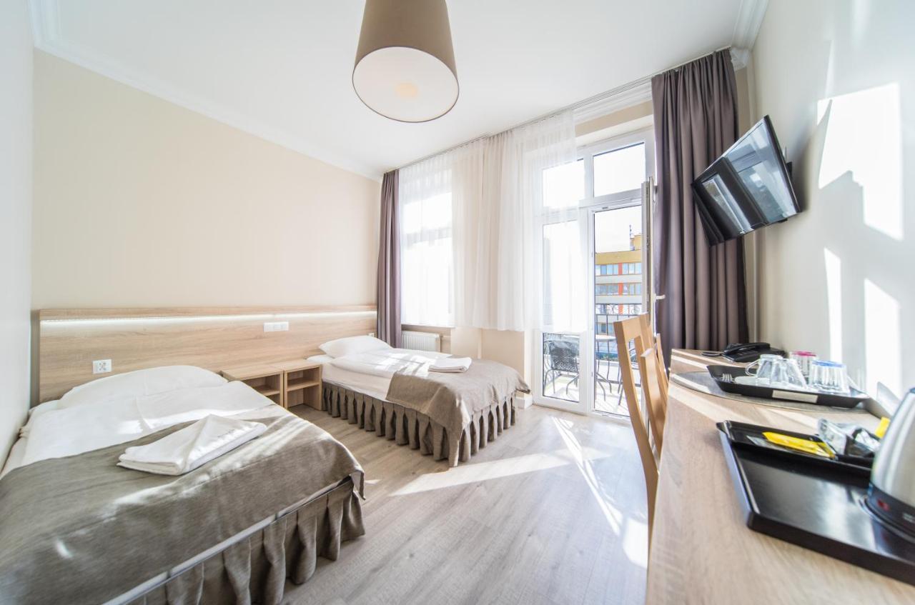 Budget Double Room,856394792:JPEG