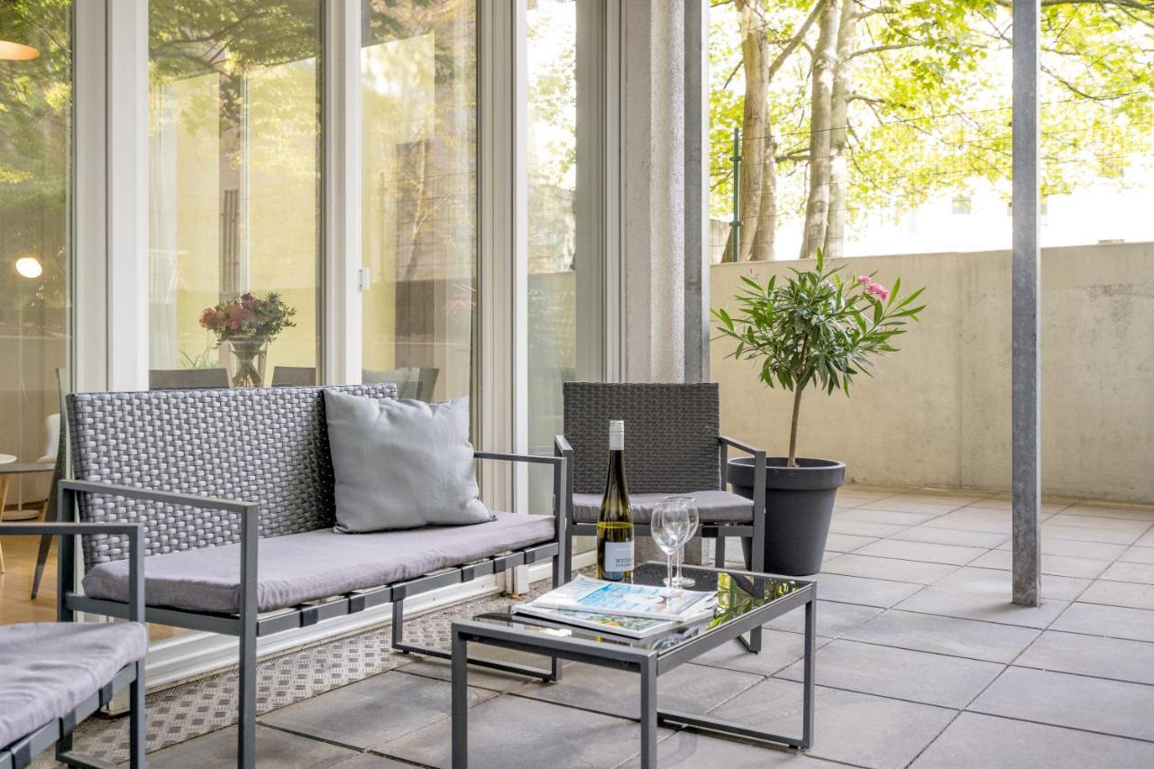 One-Bedroom Apartment Terrace,1590459890:JPEG
