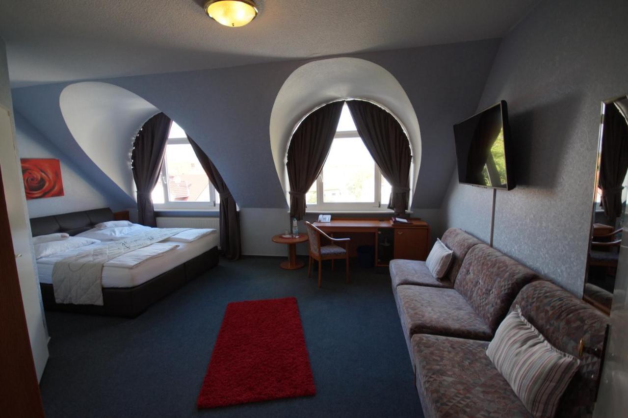 Standard Family Room