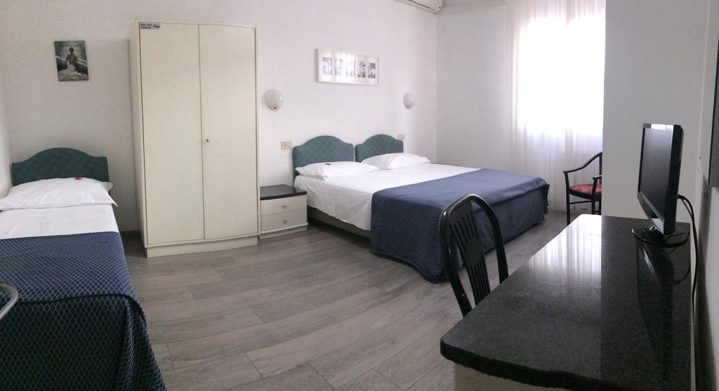 Dreibettzimmer
