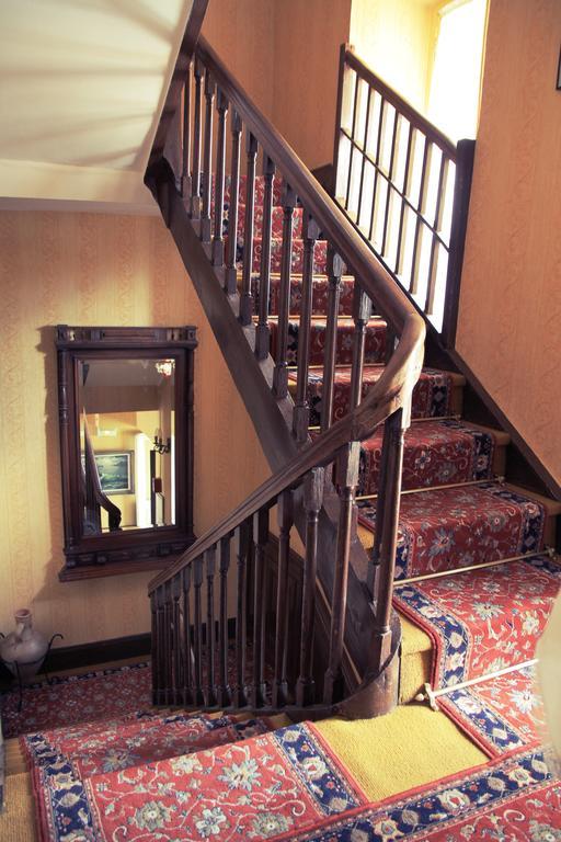 Twin Room,1653536947:JPEG