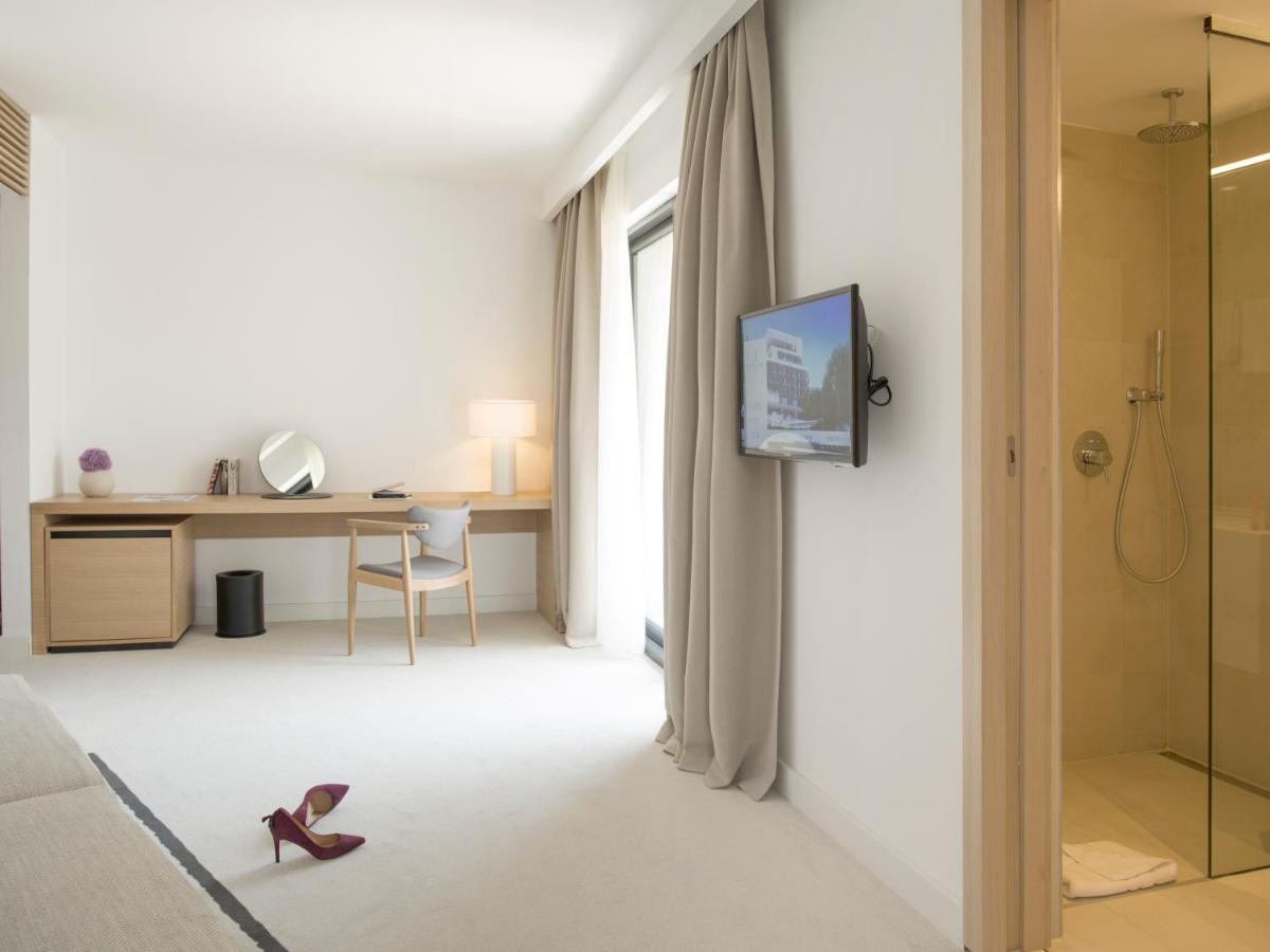 Premium Double Room Balcony Sea View,1212147949:JPEG
