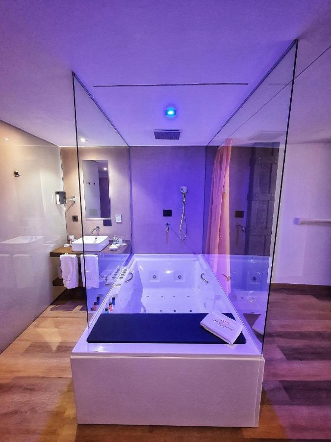 Junior Suite Hot Tub