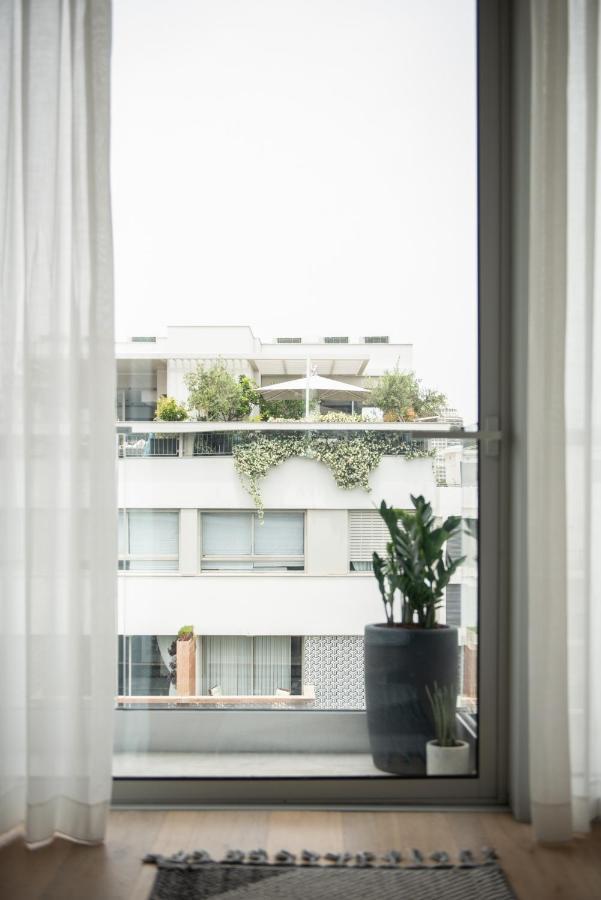 Deluxe Double Room Standing Balcony