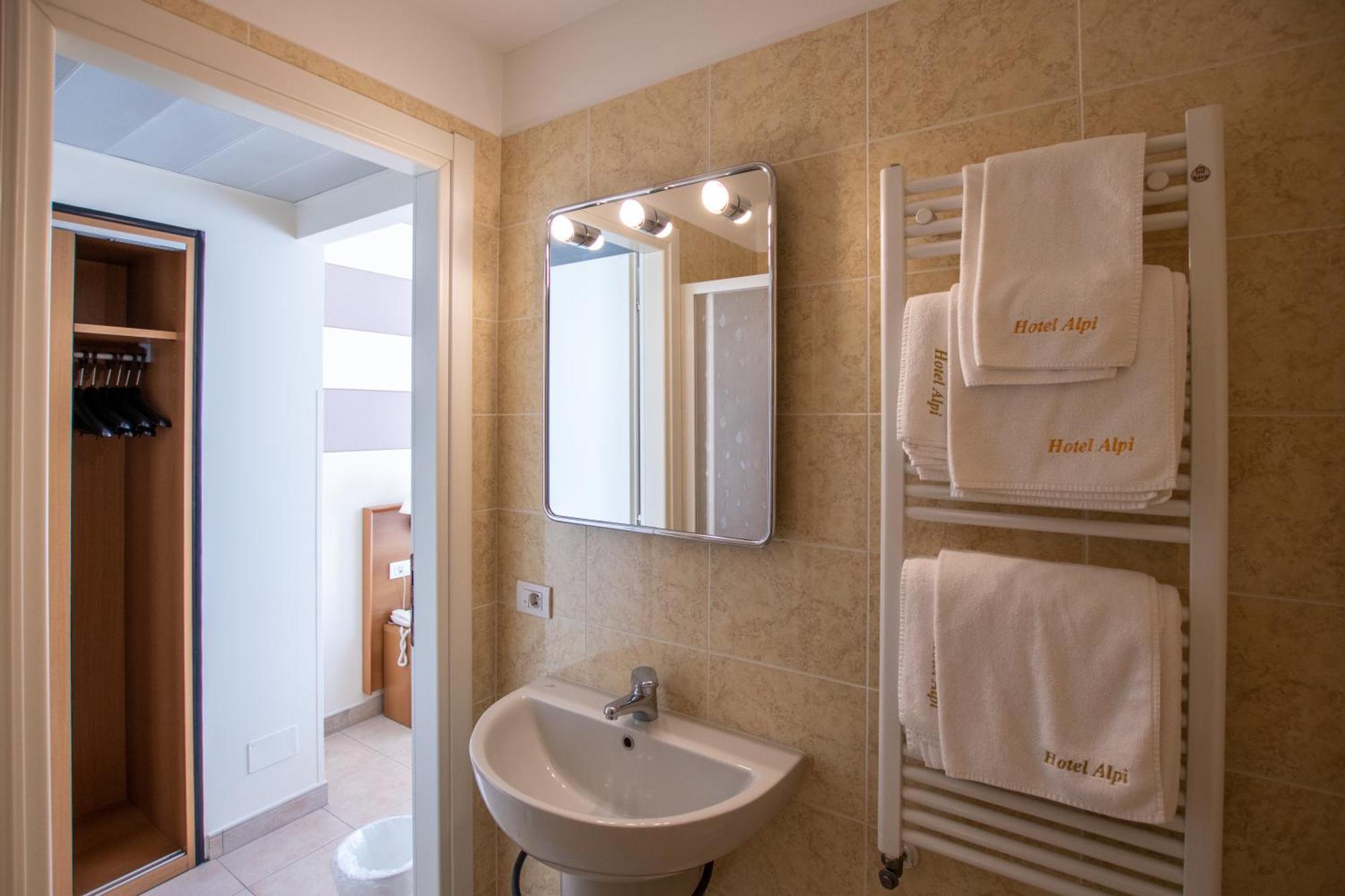 Triple Room,1122924336:JPEG