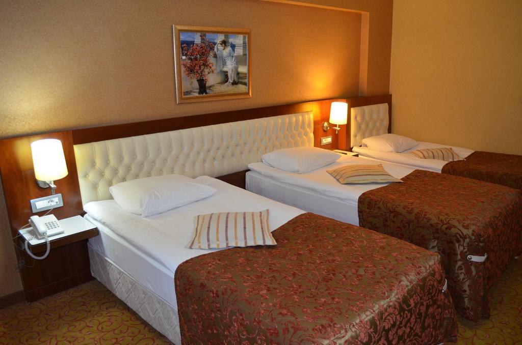 Triple Room,114836528:JPEG