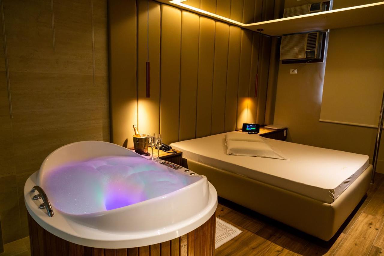 Deluxe Suite Spa Bath,1149932686:JPEG