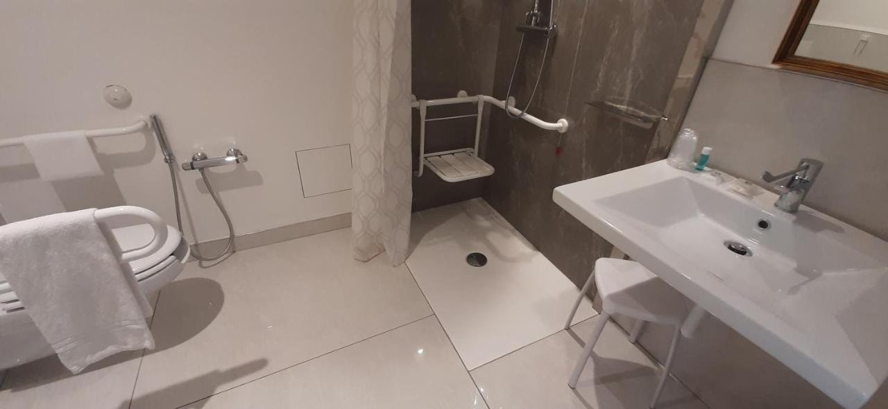 Habitación Doble adaptada para personas con movilidad reducida