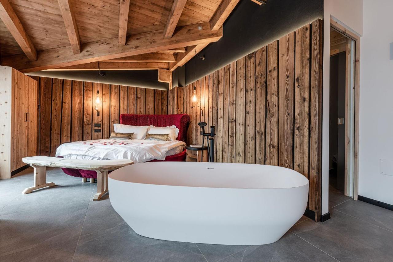 Deluxe Queen Suite