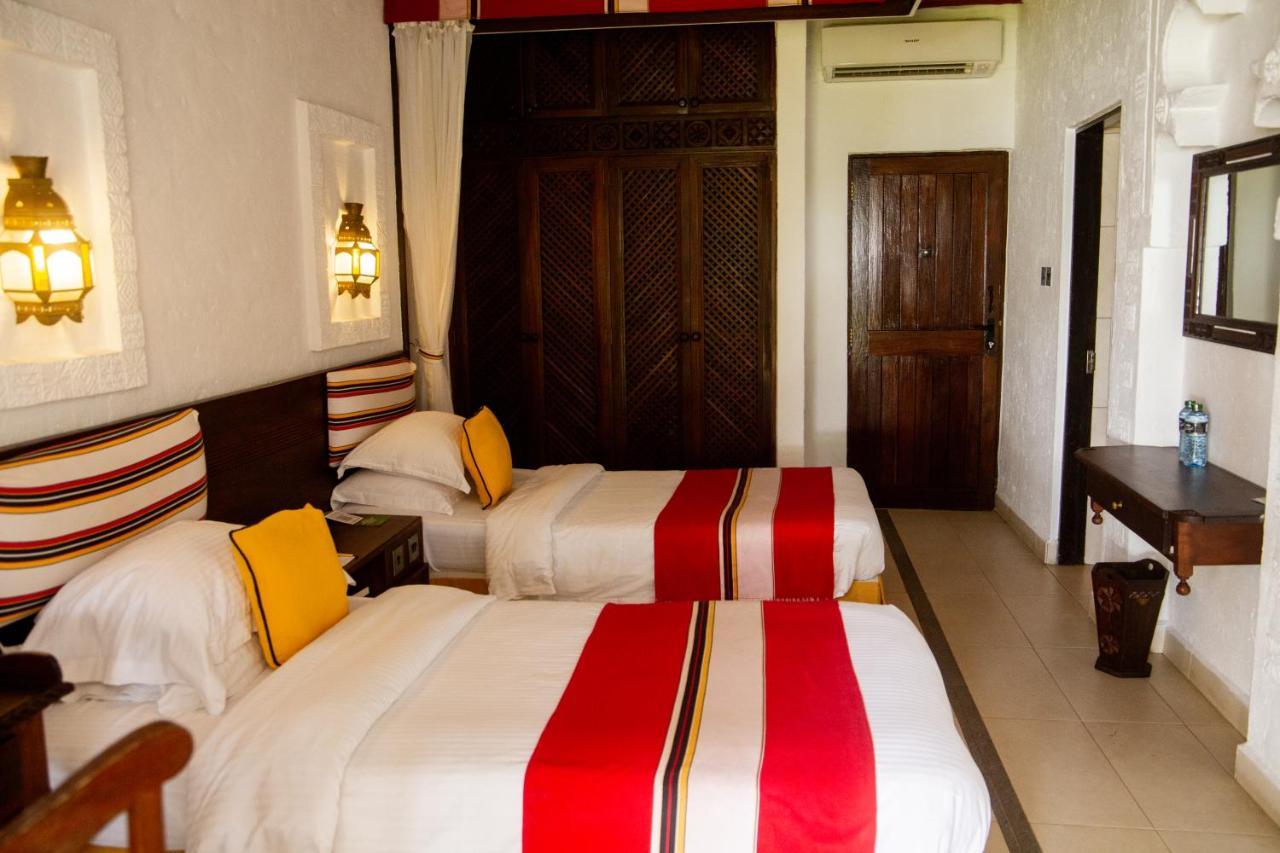 Deluxe Twin Garden View Room