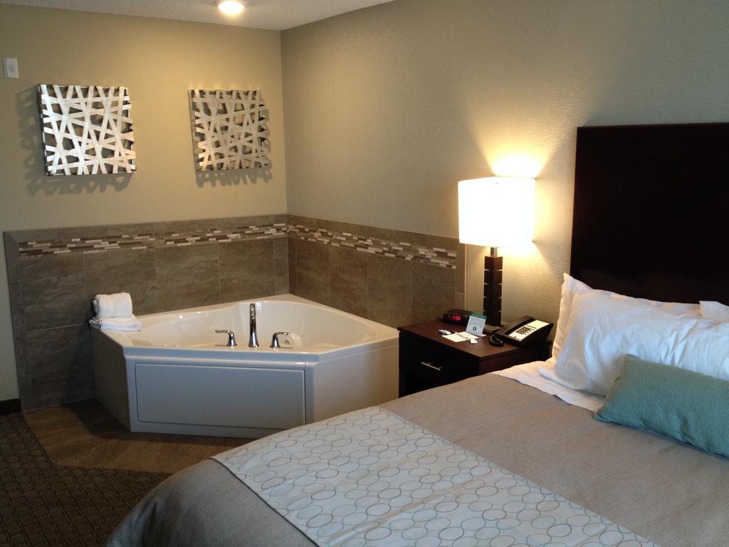 King Room Spa Bath,120339732:JPEG