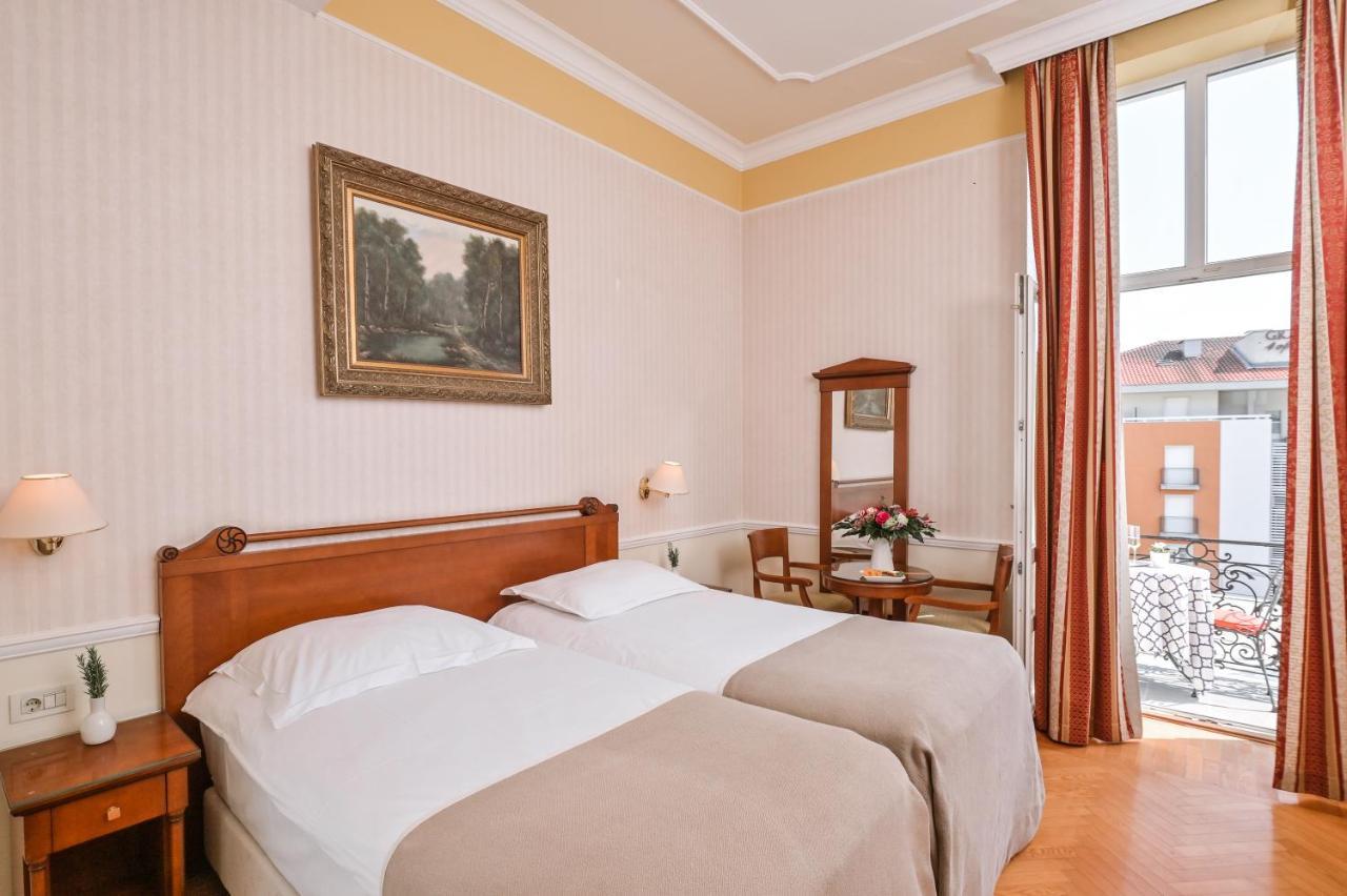 Standard Double or Twin Room with Sea View