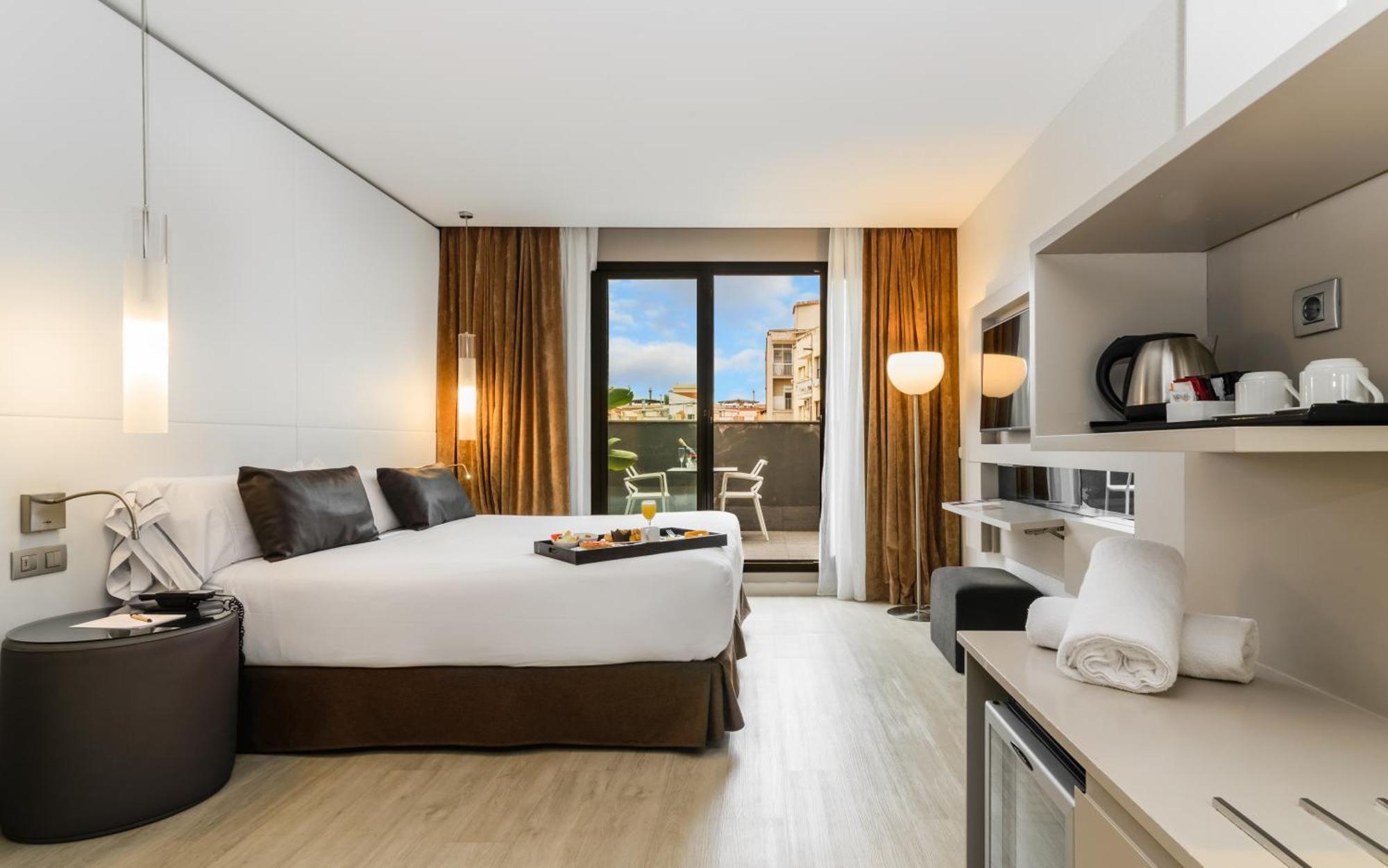 Urban terrace room includes one access to the spa per person per,1207984423:JPEG