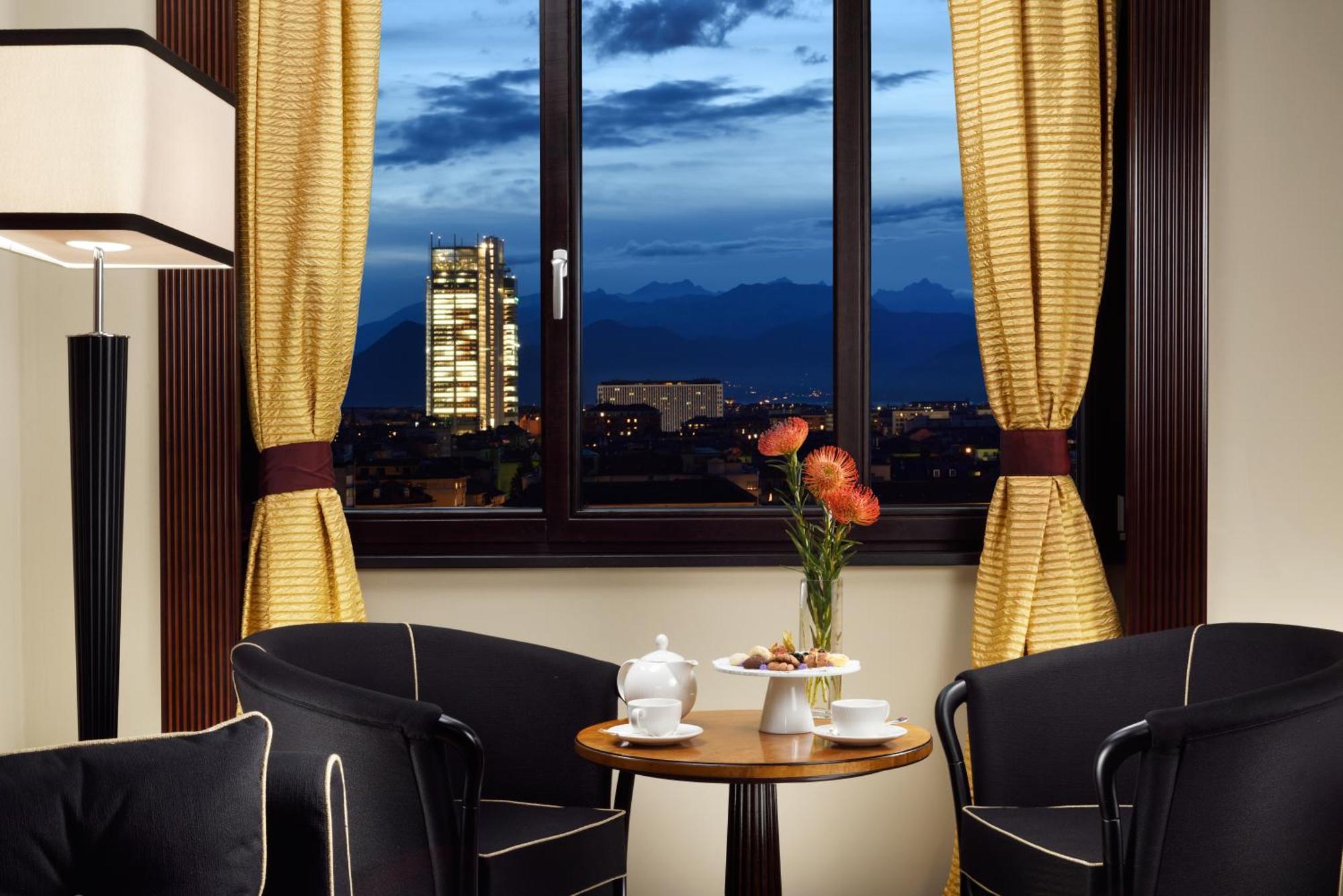 Junior Suite with City View