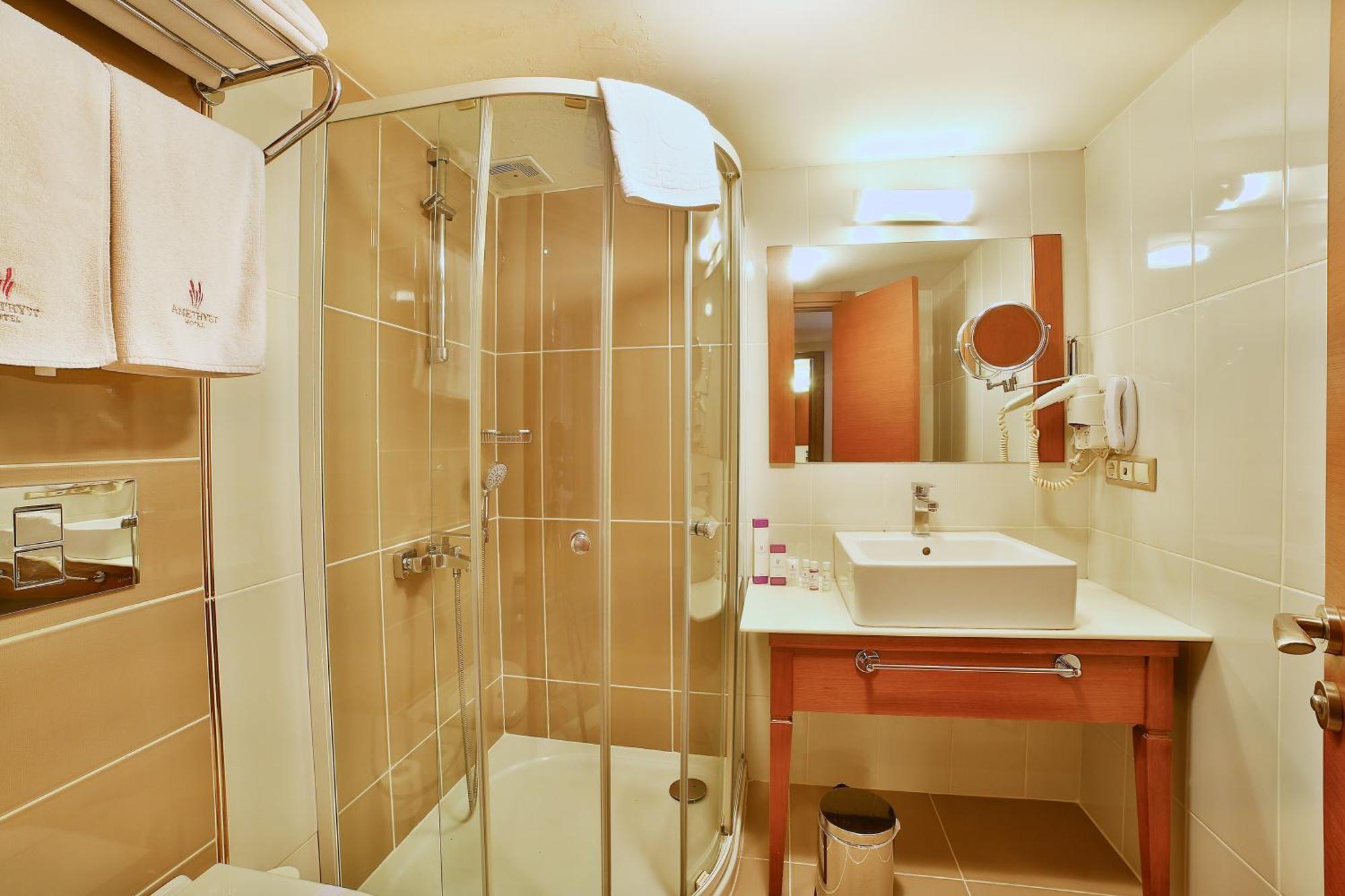 Standard Double or Twin Room,1209896467:JPEG