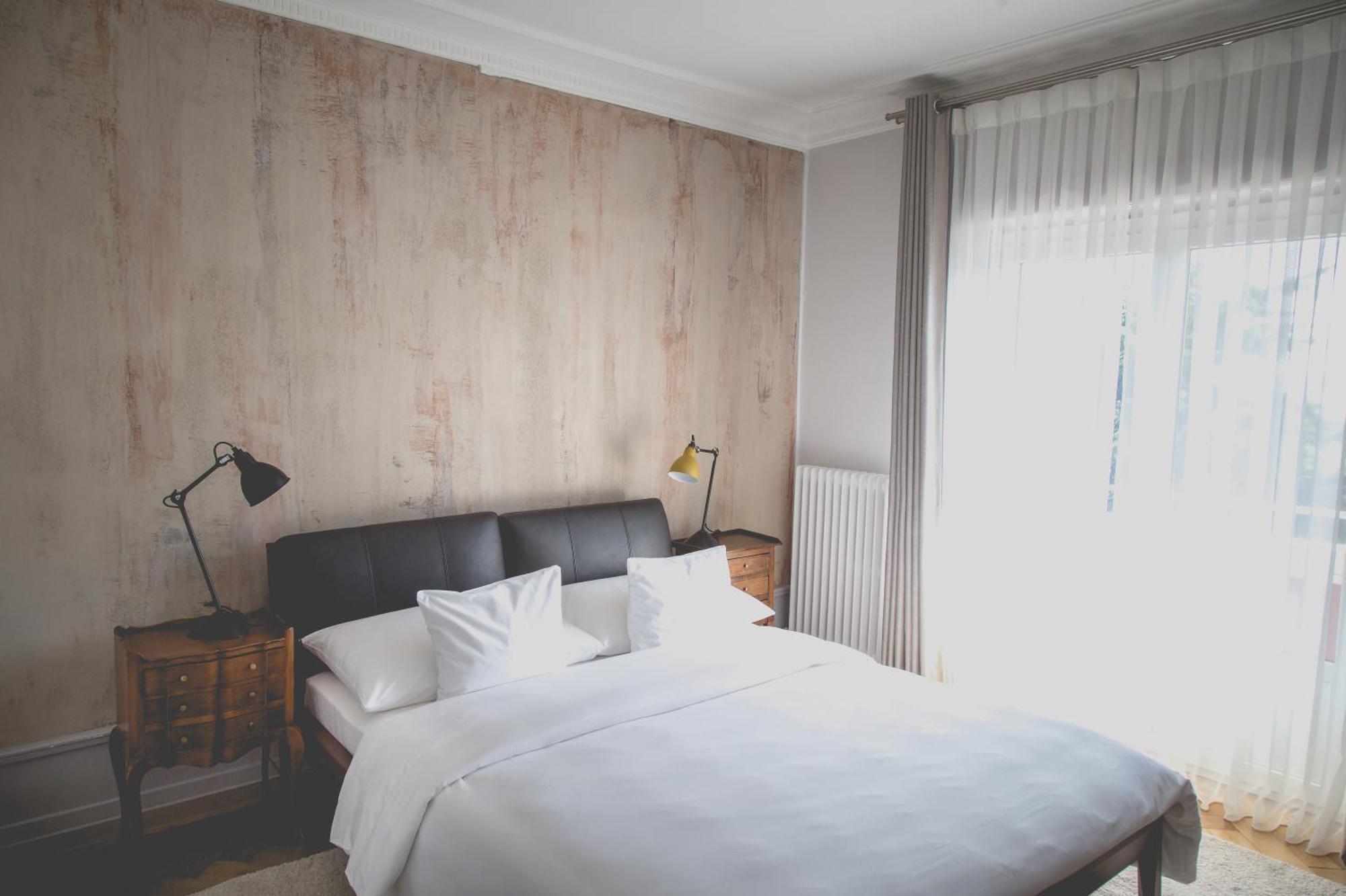 One-Bedroom Apartment,723656362:JPEG