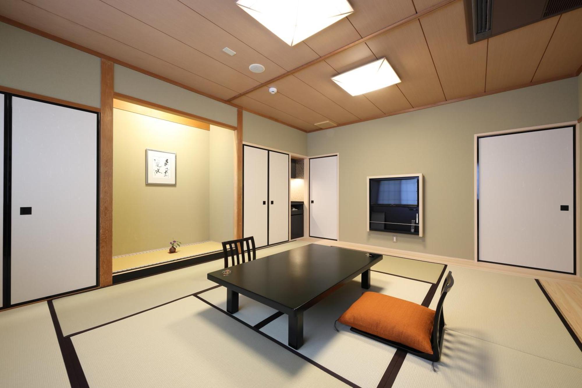Japanese-Style Superior Room