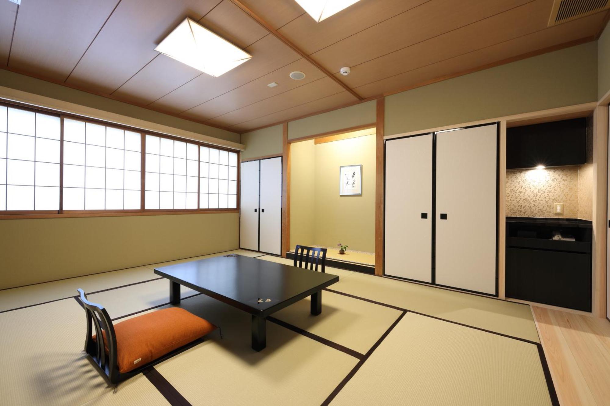 Japanese-Style Superior Room