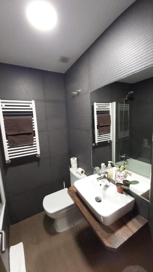 Double or Twin Room Private Bathroom