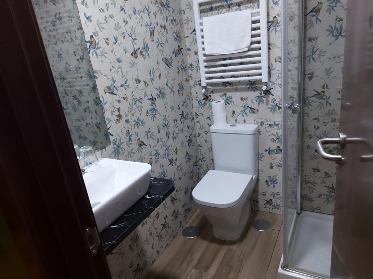 Triple Room Private Bathroom