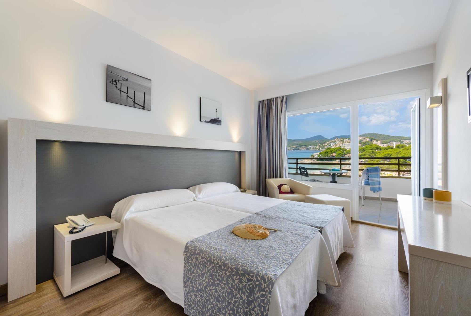 Twin Room Sea View