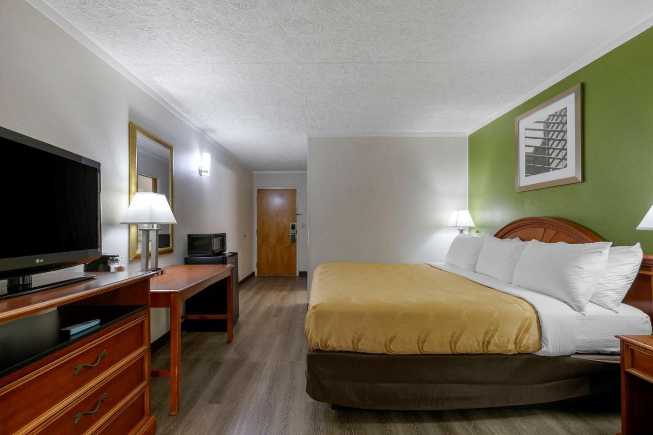 King Room - Non-Smoking