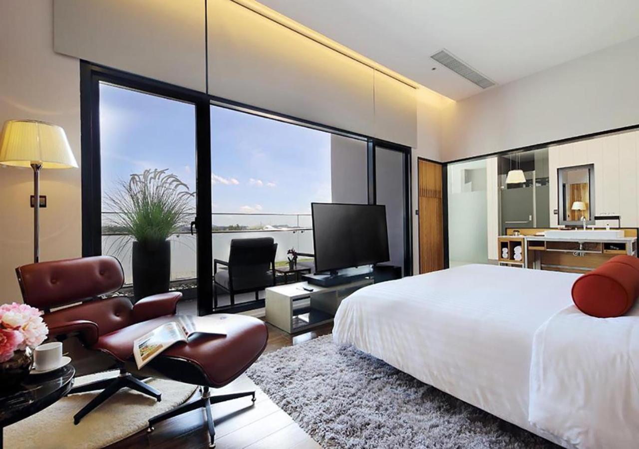 Midori Suite