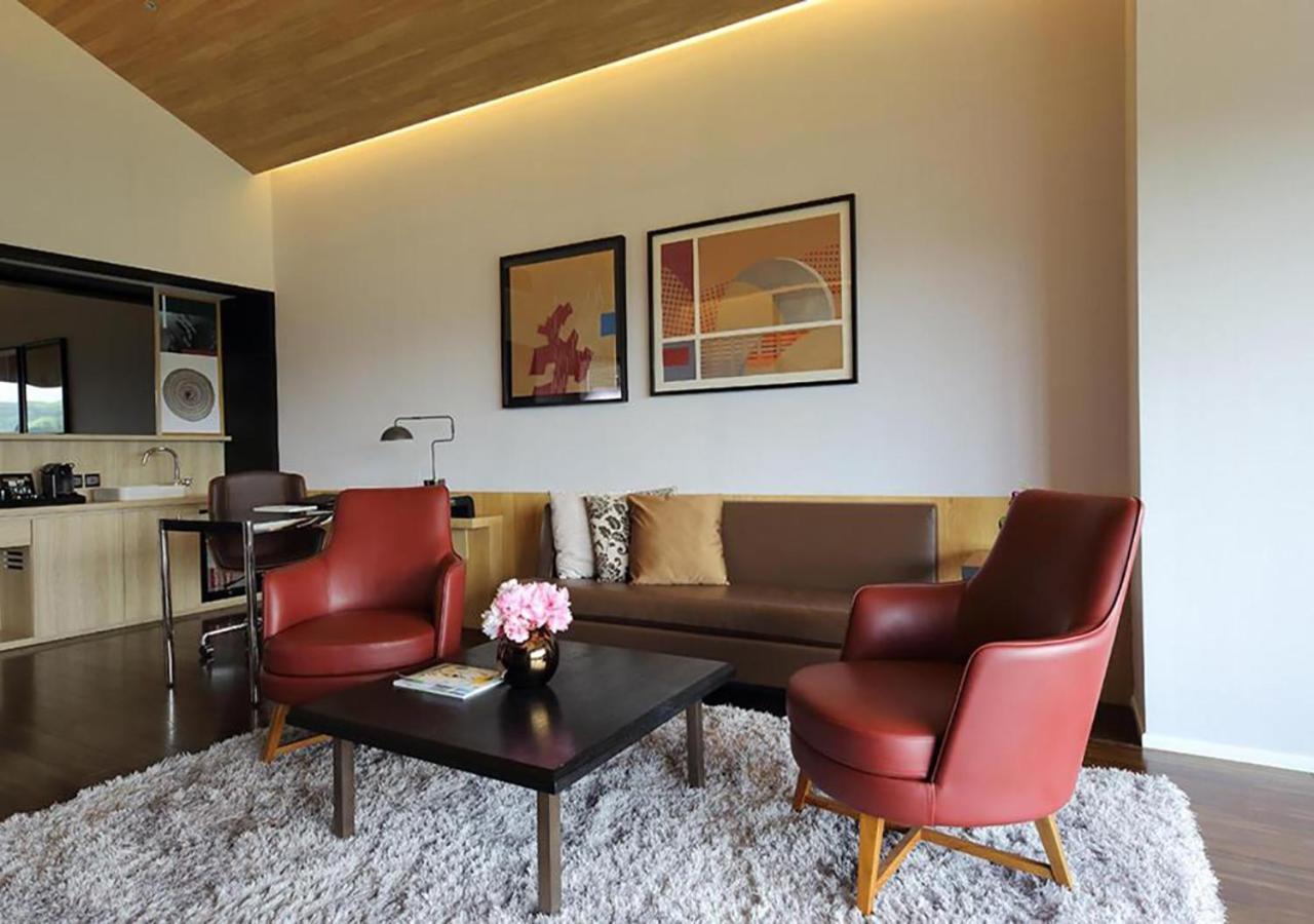 Midori Suite