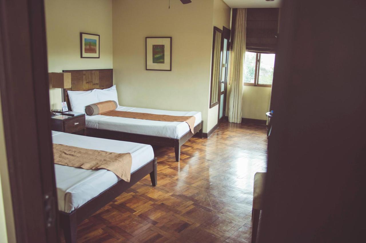 Deluxe Room Air-conditioner