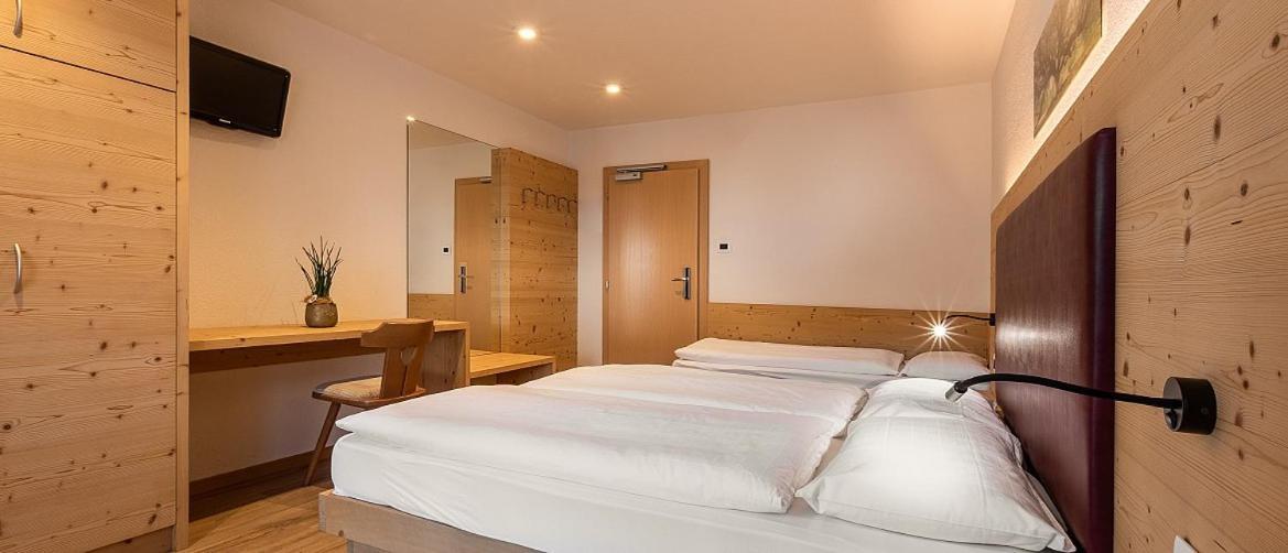Triple Room,1254869539:JPEG