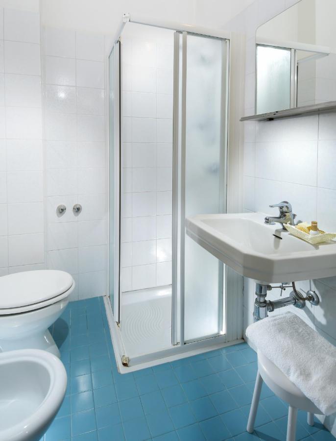Triple Room,1662394159:JPEG