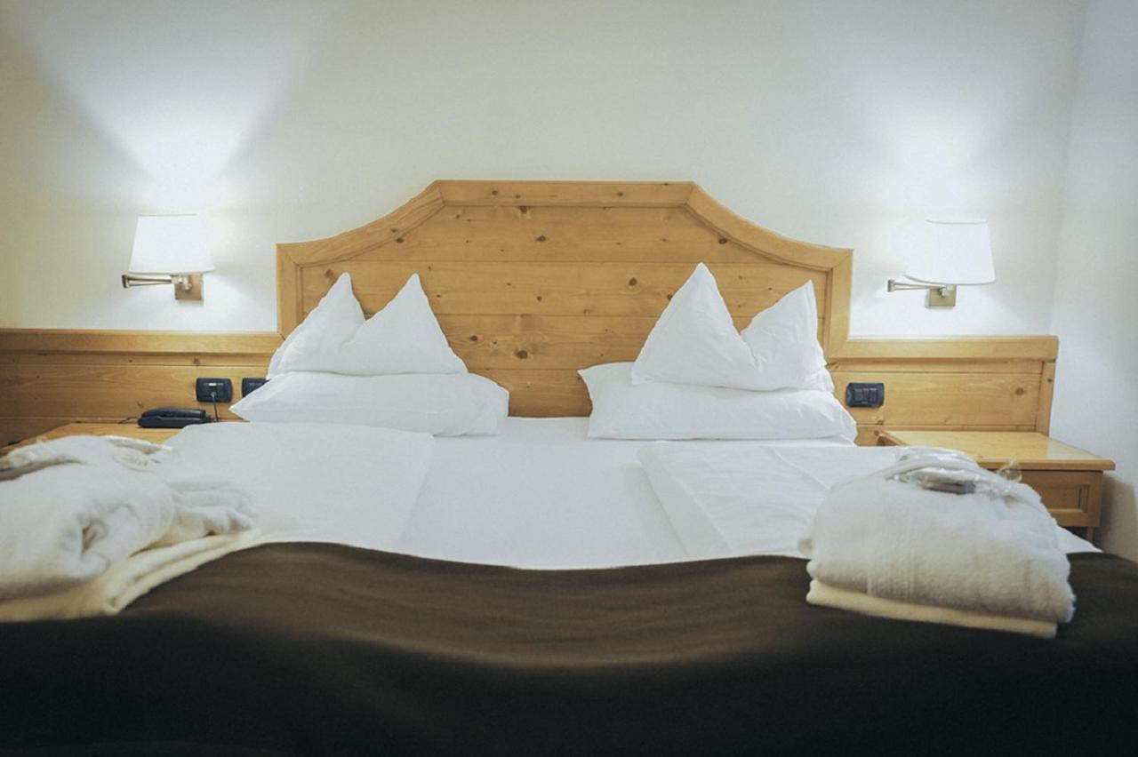 Double or Twin Room,1264299508:JPEG