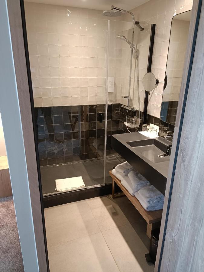 Standard Room 2 Single Beds
