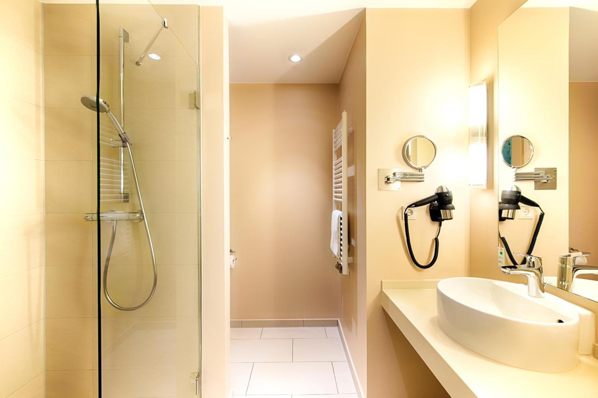 Single Room,1211803528:JPEG