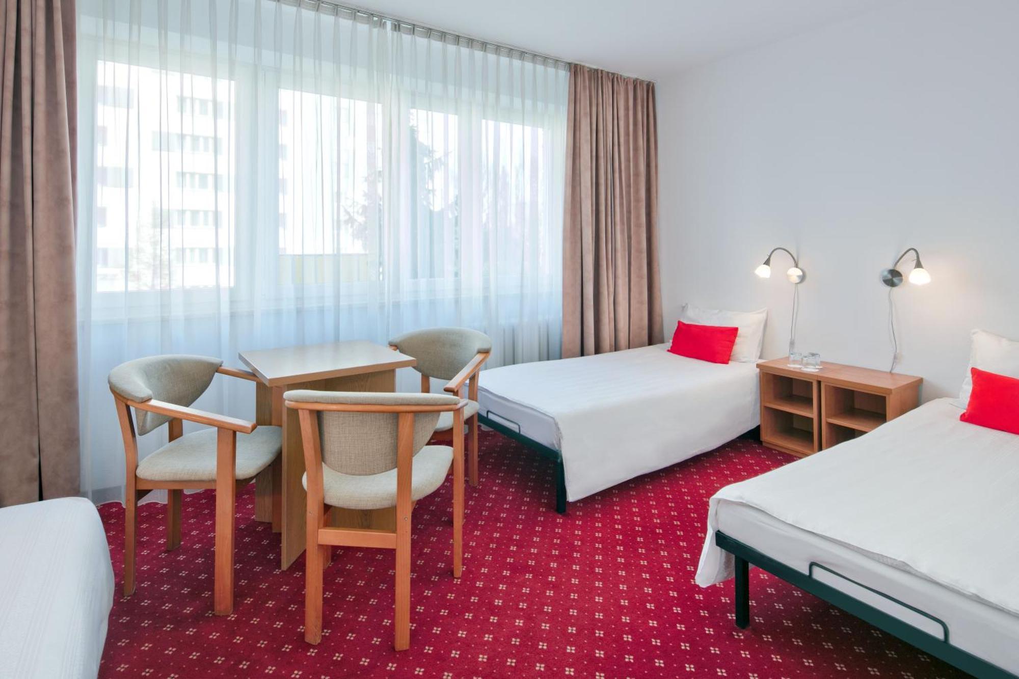 Triple Room,1277010499:JPEG