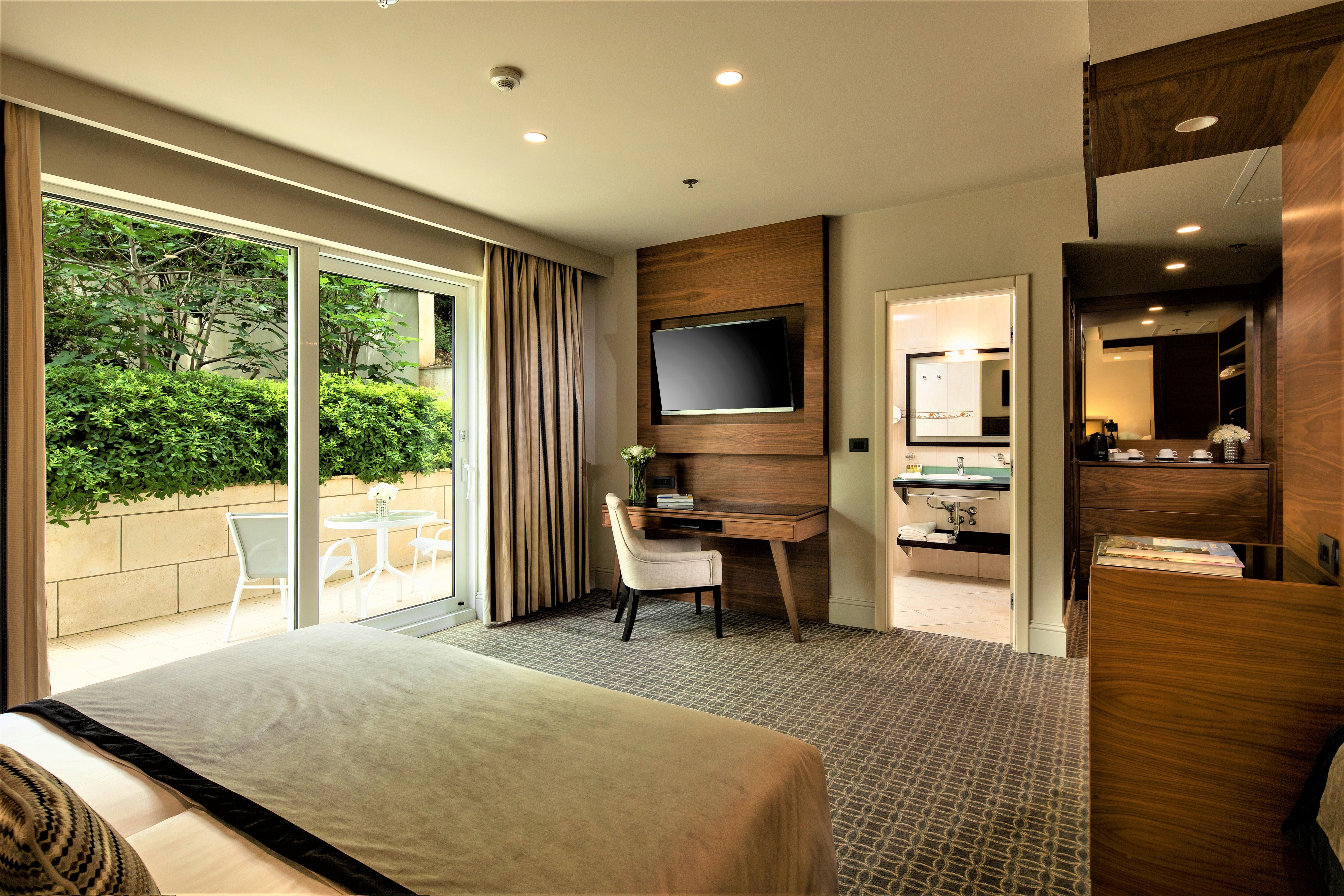 Luxury Triple Room