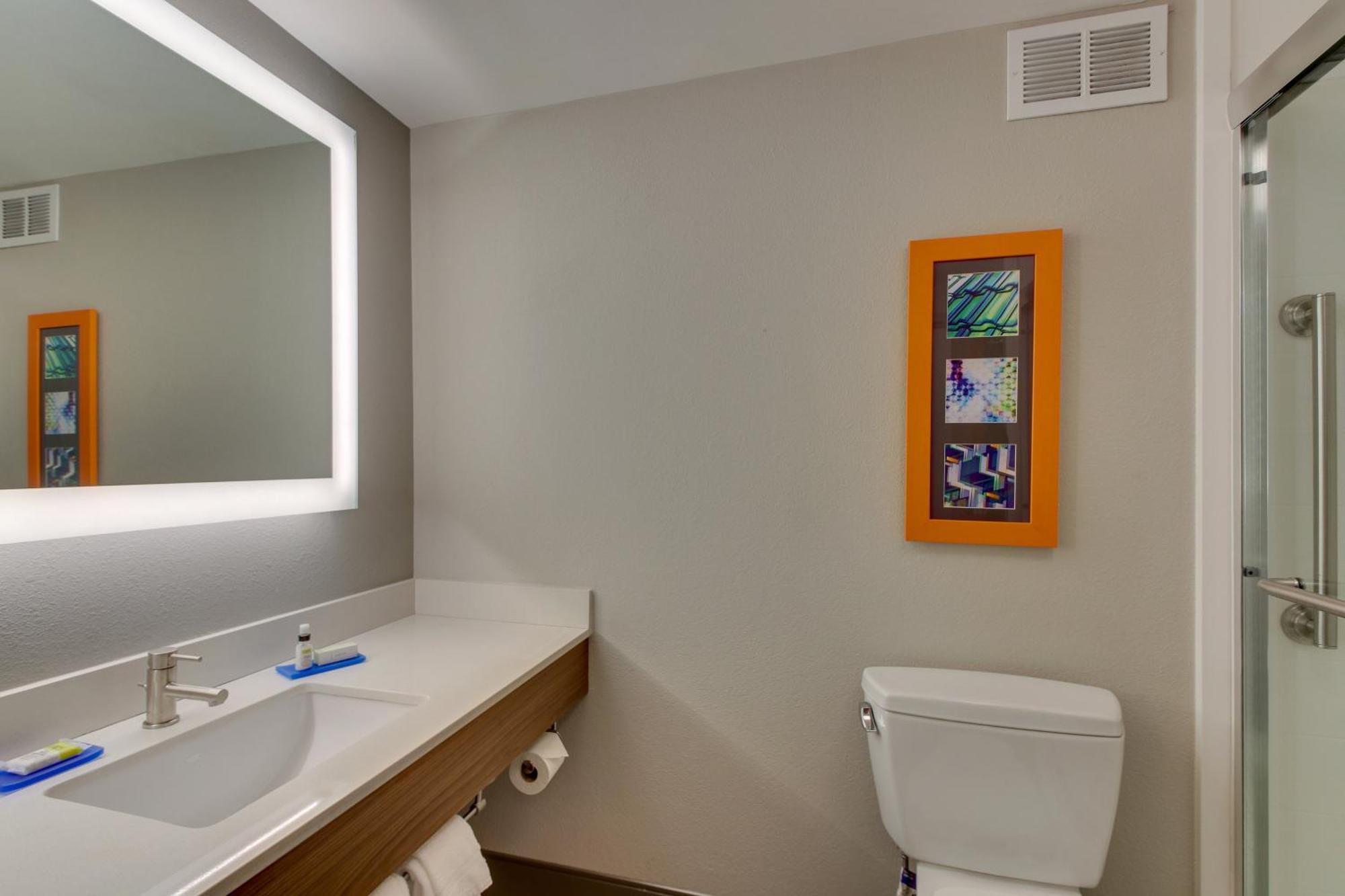 Standard Room,1449655150:JPEG