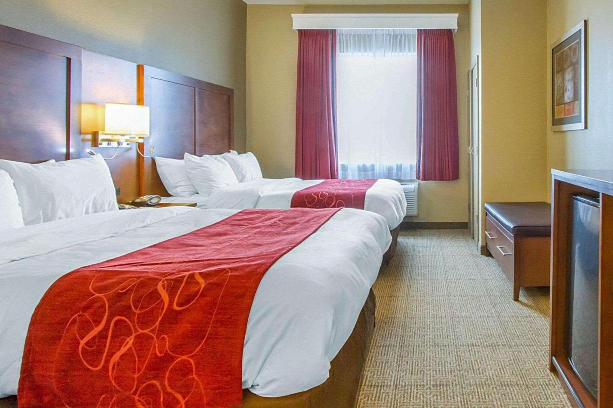 Suite Two Queen Beds Non Smoking