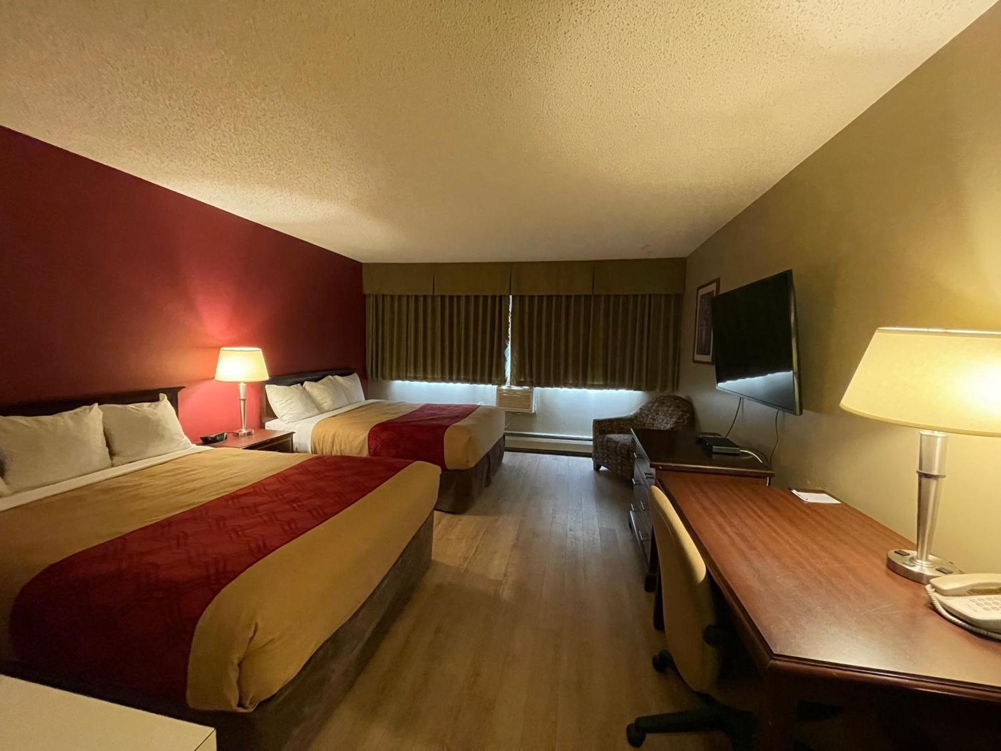 Deluxe Double or Twin Room,1282924408:JPEG