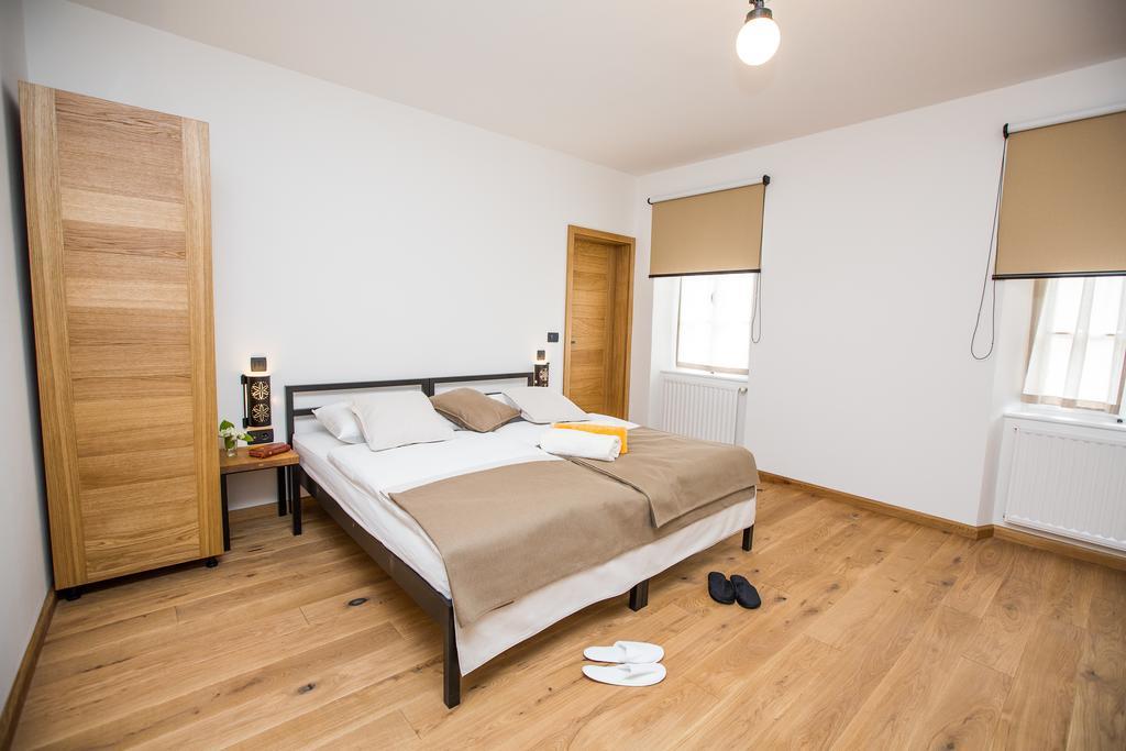 Double or Twin Room Lake View
