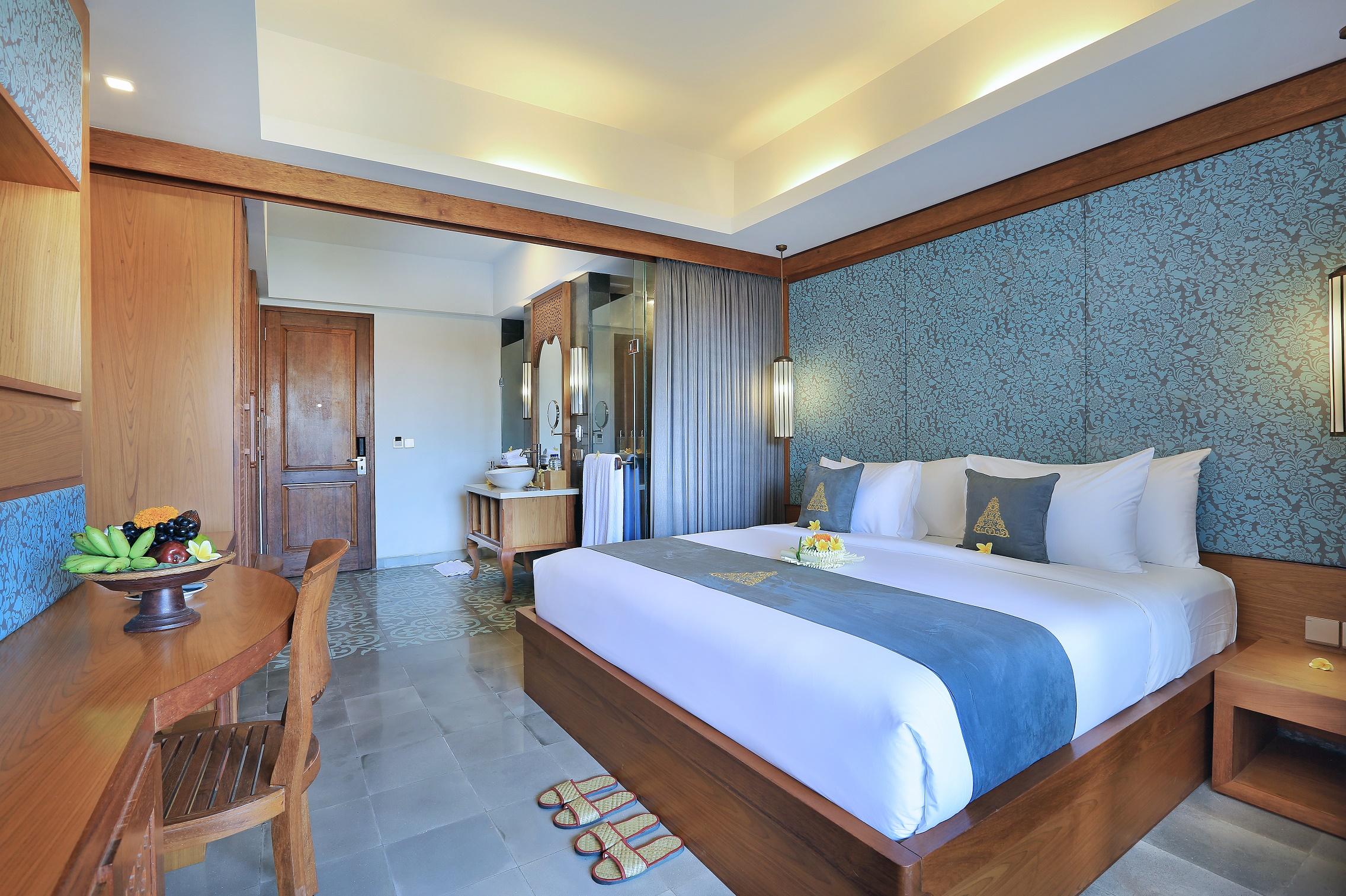 Deluxe Double or Twin Room Pool View