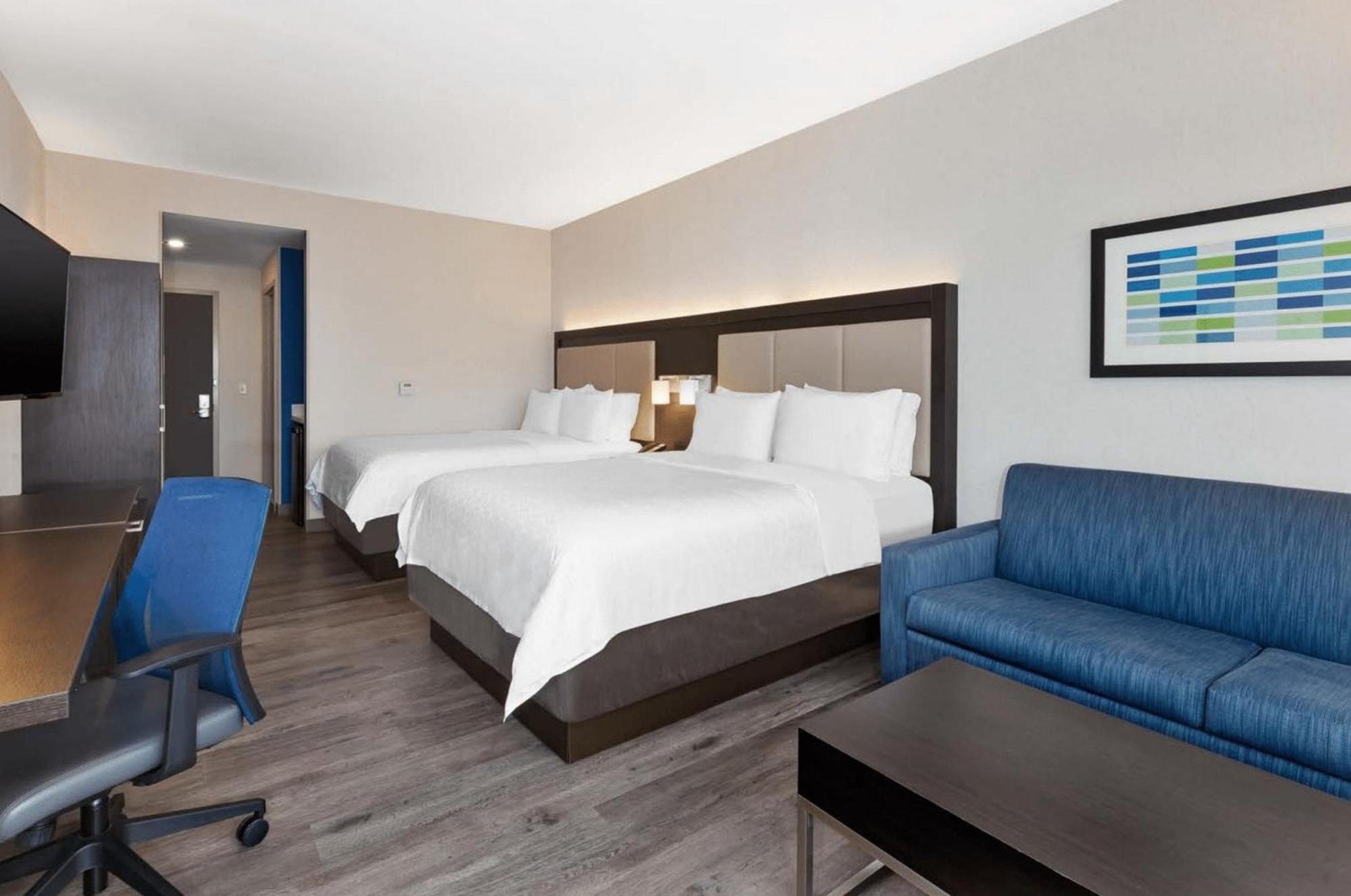 Executive Queen Room Two Queen Beds City View,1458156877:JPEG