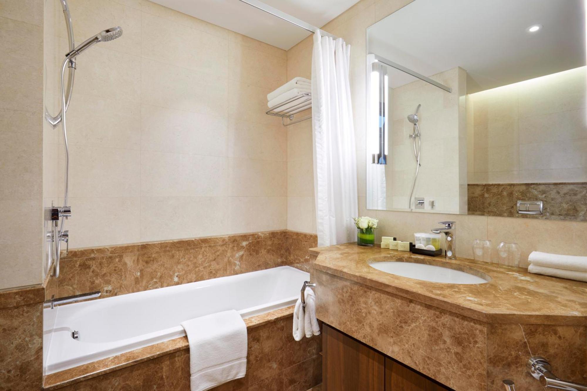 Executive Suite - 20% Discount on F&B Dining in restaurants, 30% on spa, and 30% on laundry services + Late check out and Early check in (subject to hotel availability)
