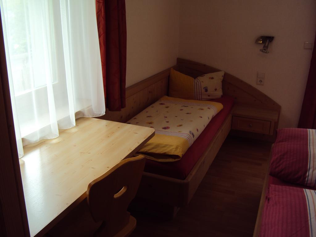 Dreibettzimmer